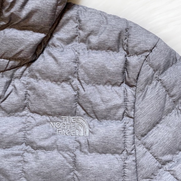 The North Face Women’s ThermoBall Eco Parka 2 - Picture 3 of 9